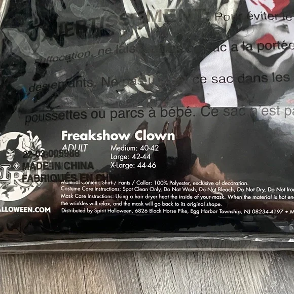 Spirit Freakshow Clown Costume - Black, White, and Red - Picture 7 of 11
